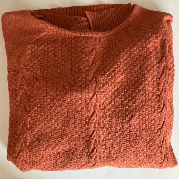 CYRUS Women’s Coral Sweater size 2x - Picture 2 of 9